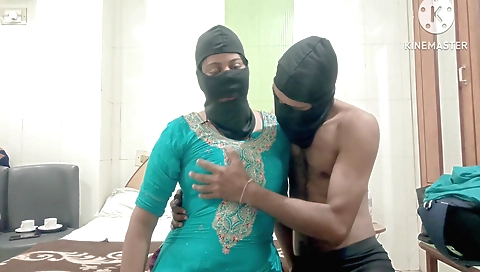 Amateur indian babe gets fucked by a horny boyfriend